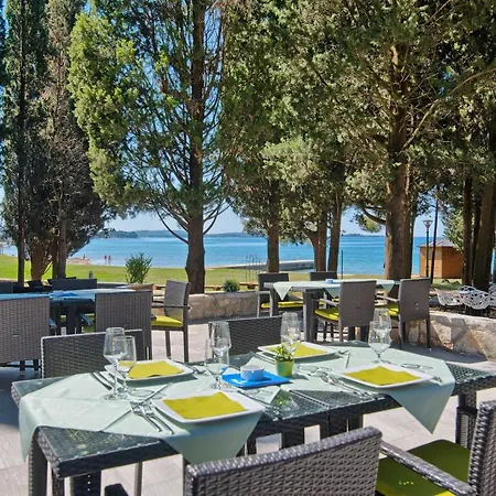 Kompleks wypoczynkowy Mobile Homes Camp Pineta - Adriatic Kampovi