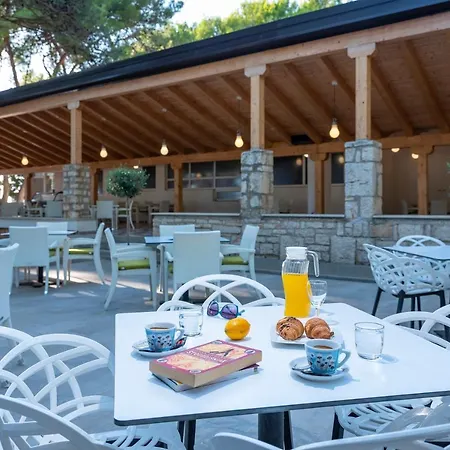 Mobile Homes Camp Pineta - Adriatic Kampovi Prázdninový areál 3*