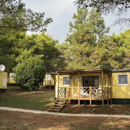 Üdülőpark Mobile Homes Camp Pineta - Adriatic Kampovi 3*