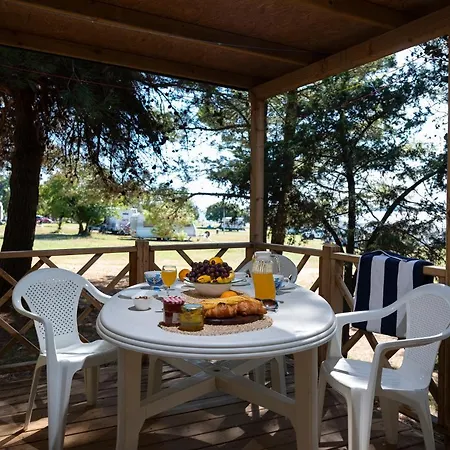 Mobile Homes Camp Pineta - Adriatic Kampovi 3* فاجانا