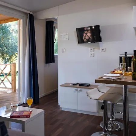 Mobile Homes Camp Pineta - Adriatic Kampovi منتزه العطل 3*